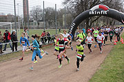Start 6,8 km lauf 2015  (©Foto: Martin Schmitz)